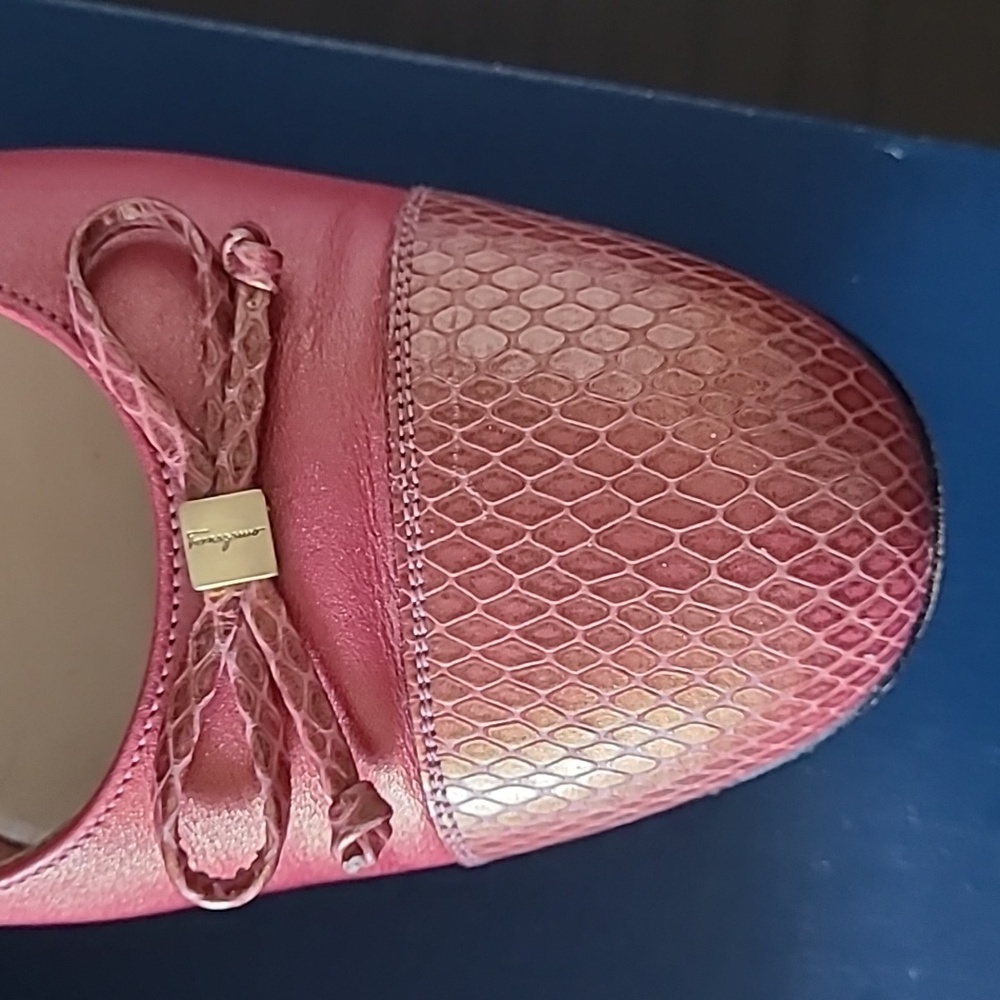 EUC Salvatore Ferragamo flats - Picture 4 of 12